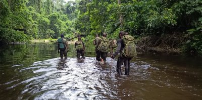 Park rangers on a long-distance foot patrol © WCS Nigeria