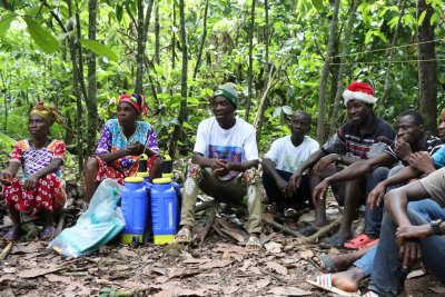 Representatives of communities benefiting from the PAPFor support